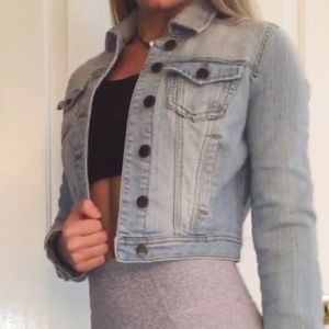Light Wash Denim Jacket - Cropped